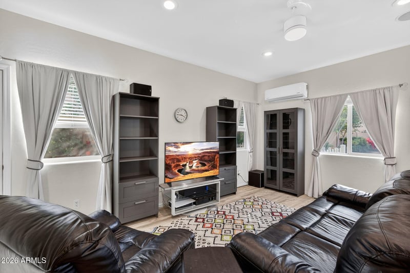 871 Kapasi Ln, San Tan Valley, AZ 85140