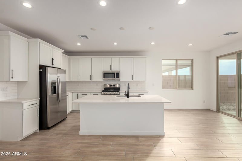 8710 170th Ave, Goodyear, AZ 85338