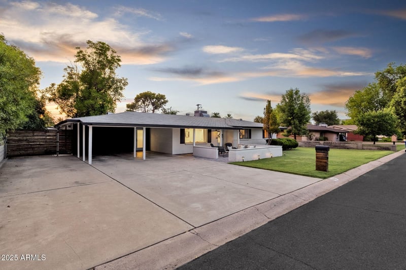 8710 6th Dr, Phoenix, AZ 85021