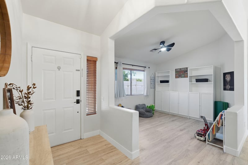 8711 E Nido Ave, Mesa, AZ 85209