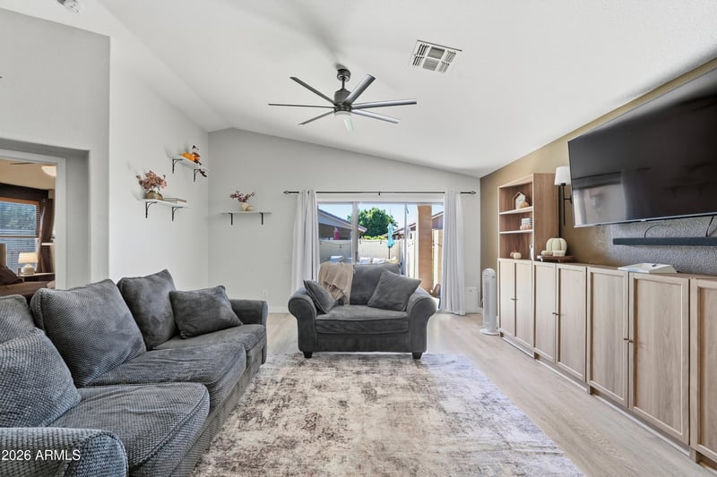 8711 E Nido Ave, Mesa, AZ 85209