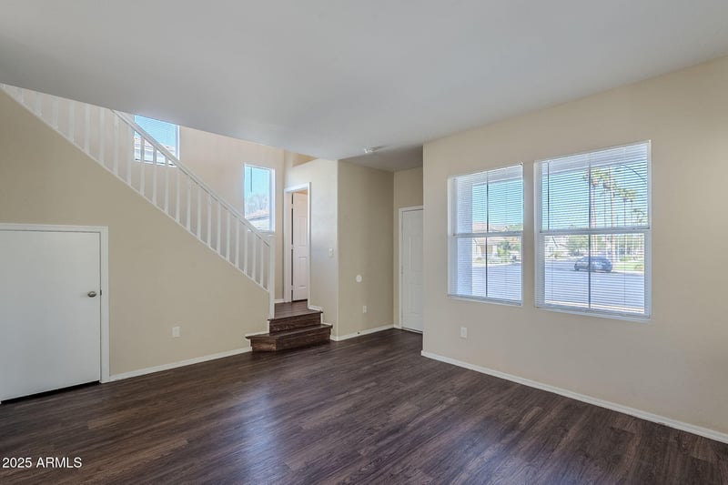 8711 Kiva Ave, Mesa, AZ 85209