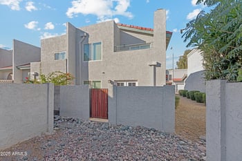 8713 Shadow Ln, Peoria, AZ 85345