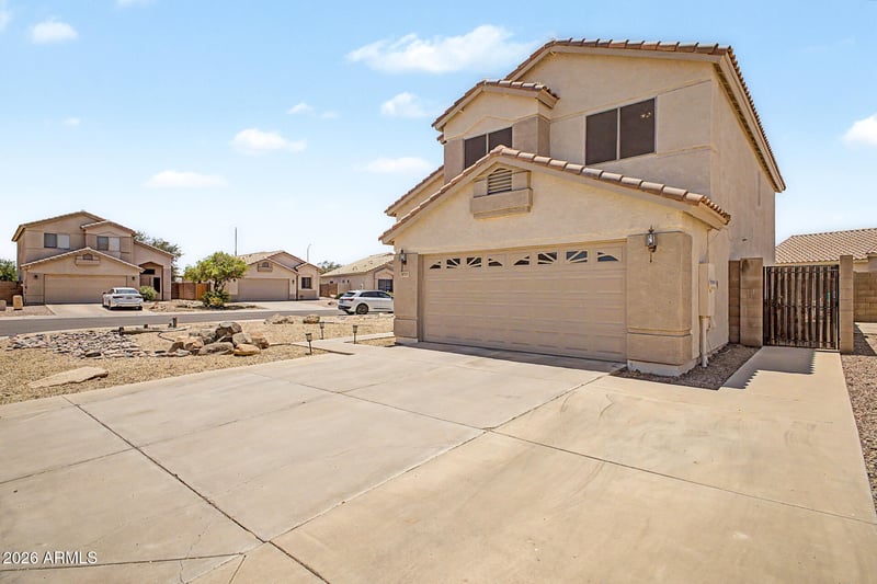 8713 Lisbon Ln, Peoria, AZ 85381