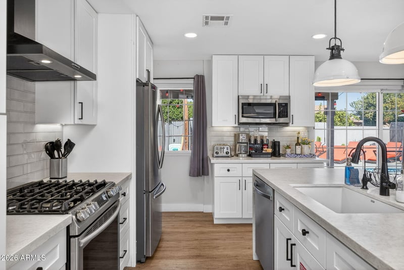 8714 E Plaza Ave, Scottsdale, AZ 85250