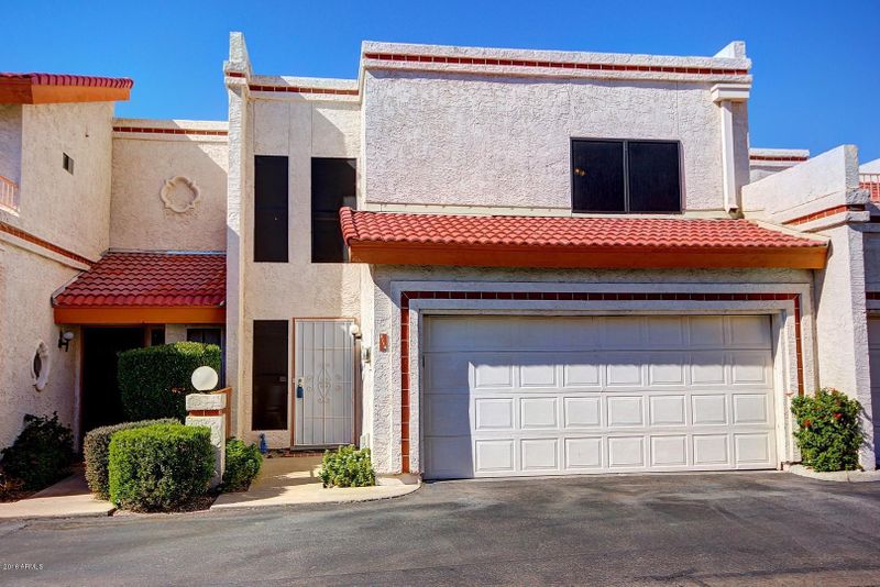 8714 N 67th Dr, Peoria, AZ 85345