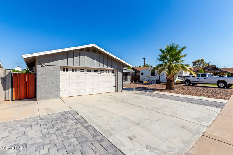 8714 Plaza Ave, Scottsdale, AZ 85250