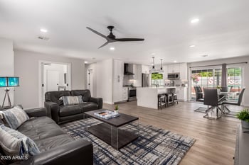 8714 Plaza Ave, Scottsdale, AZ 85250