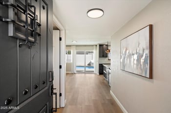 8716 Mitchell Dr, Scottsdale, AZ 85251