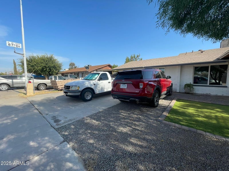 8717 Roma Ave, Phoenix, AZ 85037