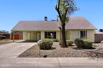 8717 Clarendon Ave, Phoenix, AZ 85037