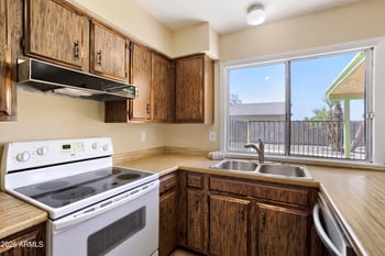 8717 Clarendon Ave, Phoenix, AZ 85037