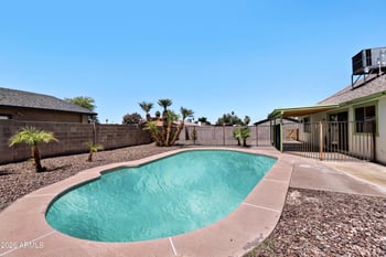 8717 Clarendon Ave, Phoenix, AZ 85037