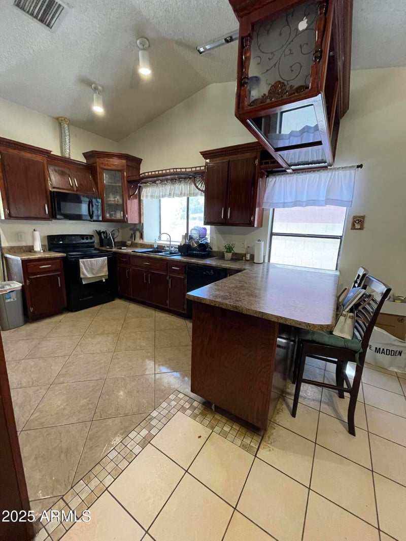 8717 Wilshire Dr, Phoenix, AZ 85037