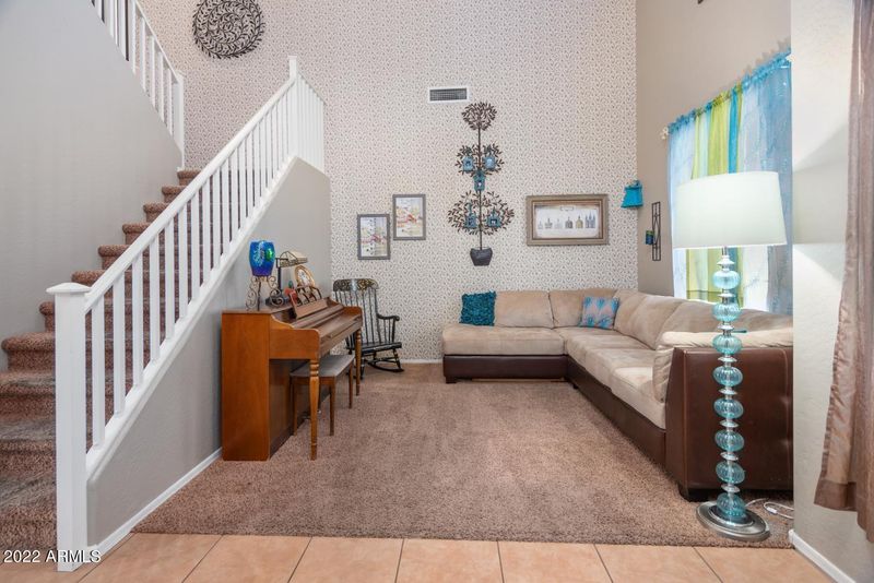 8718 E Hobart St, Mesa, AZ 85207