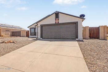 8719 Magnum Dr, Arizona City, AZ 85123