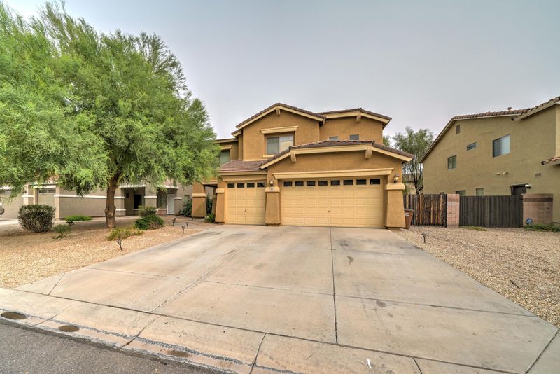 872 E Heather Dr, San Tan Valley, AZ 85140