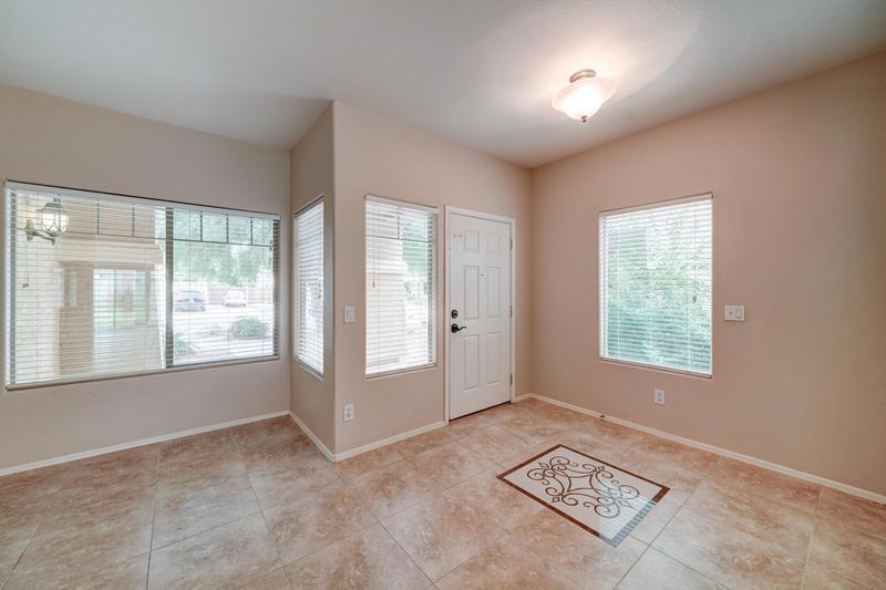 872 E Heather Dr, San Tan Valley, AZ 85140