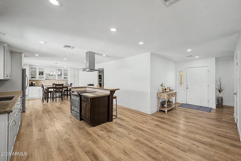 8720 E Whitton Ave, Scottsdale, AZ 85251