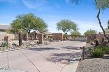 8720 Norcroft Cir, Mesa, AZ 85207