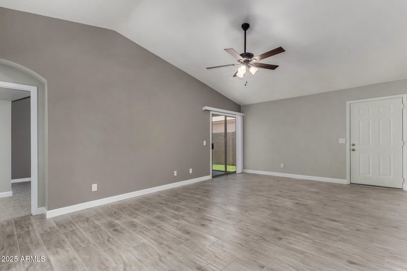 8720 Willowbrook Dr, Peoria, AZ 85382