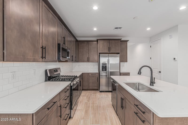 8722 170th Ave, Goodyear, AZ 85338