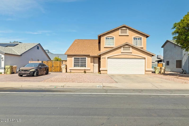 8722 Mclellan Rd, Glendale, AZ 85305