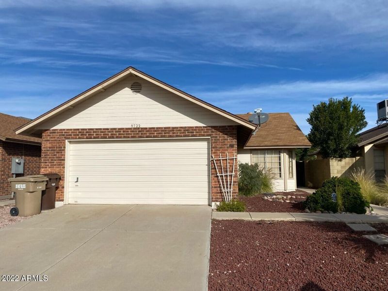 8722 W Meadow Dr, Peoria, AZ 85382