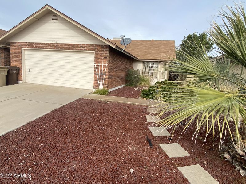 8722 W Meadow Dr, Peoria, AZ 85382