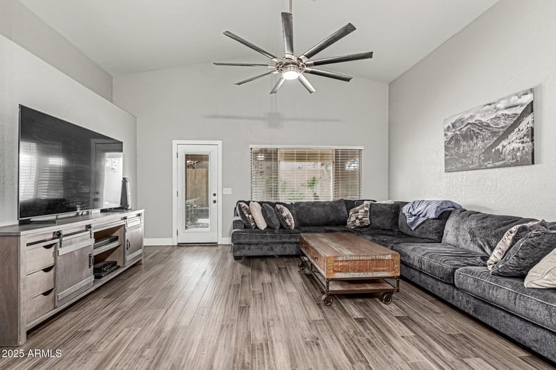 8723 Posada Ave, Mesa, AZ 85212