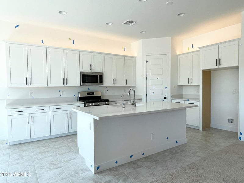 8723 Vista Ave, Glendale, AZ 85305