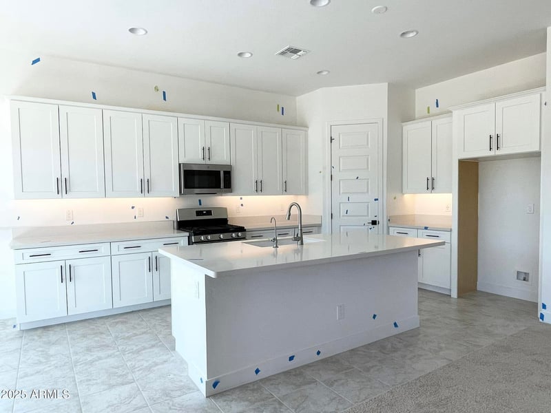 8723 Vista Ave, Glendale, AZ 85305