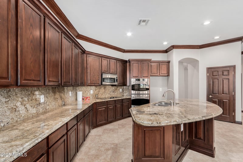 8724 Hillview St, Mesa, AZ 85207