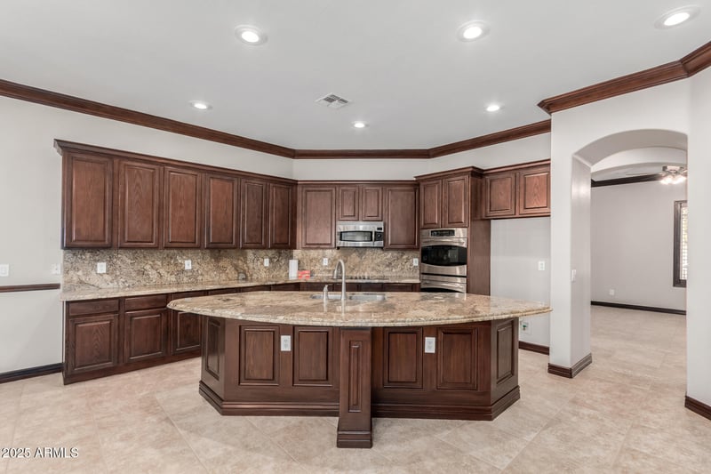 8724 Hillview St, Mesa, AZ 85207