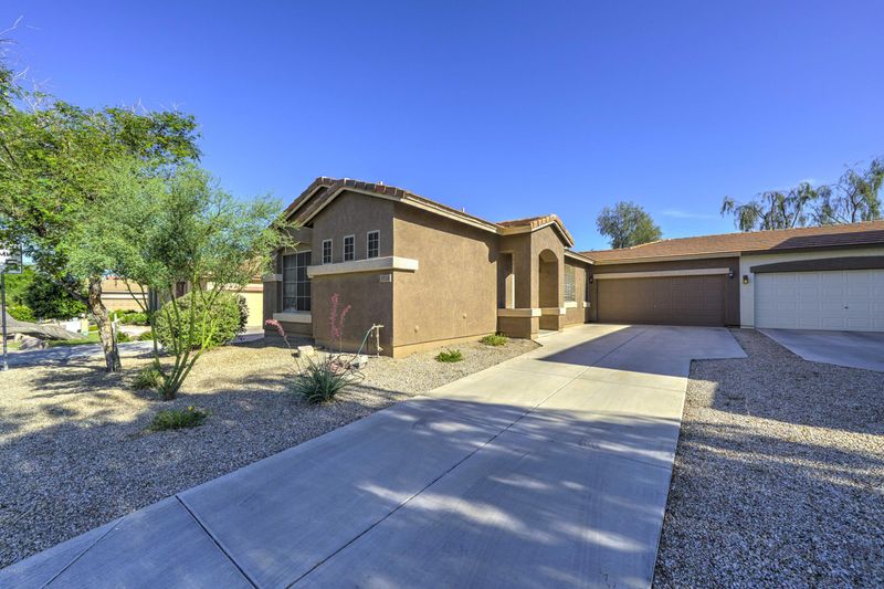 8724 W Windsor Dr, Peoria, AZ 85381