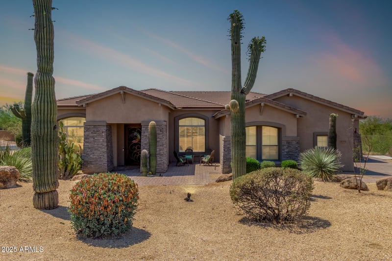 8725 Menlo Cir, Mesa, AZ 85207