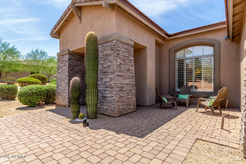 8725 Menlo Cir, Mesa, AZ 85207