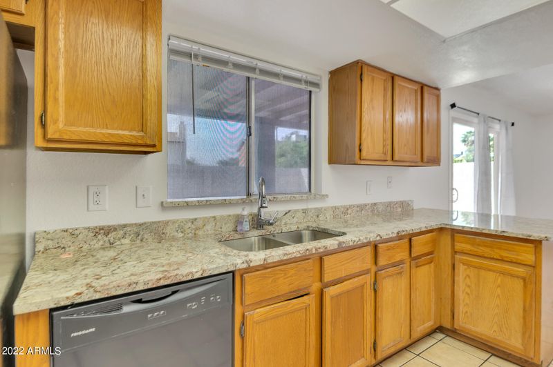 8725 W Lewis Ave, Phoenix, AZ 85037
