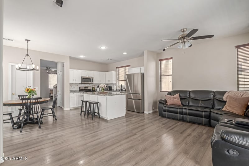 8727 40th Dr, Laveen, AZ 85339