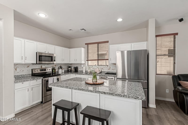 8727 40th Dr, Laveen, AZ 85339