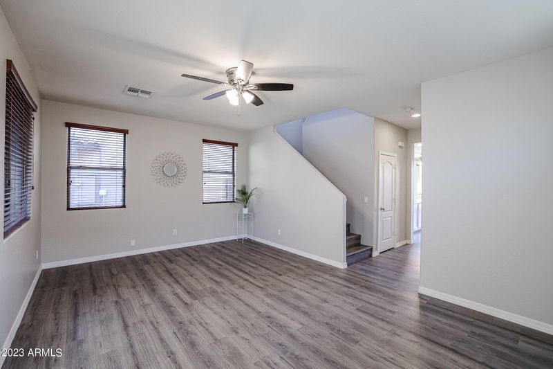 8727 S 40th Dr, Laveen, AZ 85339