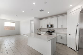 8728 S 170th Ave, Goodyear, AZ 85338