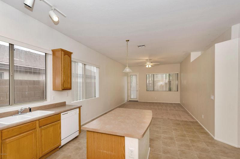 8729 E Plata Ave, Mesa, AZ 85212
