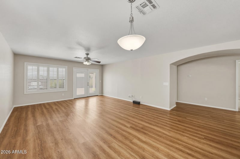 873 E Saratoga St, Gilbert, AZ 85296