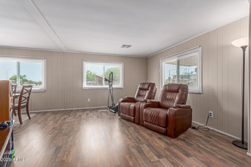 8730 Dewan Ave, Mesa, AZ 85208