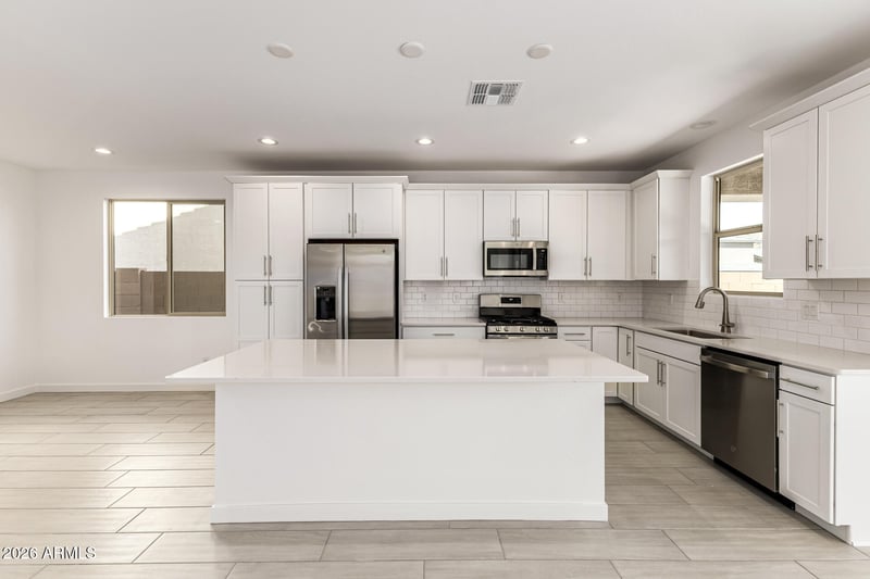 8731 S 170th Ave, Goodyear, AZ 85338