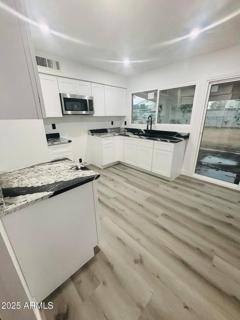 8734 Sahuaro Dr, Peoria, AZ 85345