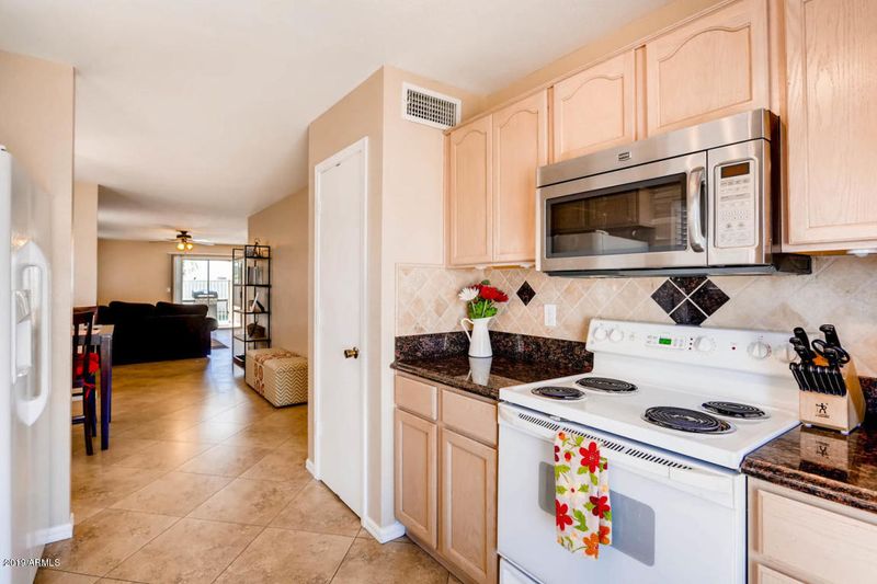 8735 W Fairmount Ave, Phoenix, AZ 85037