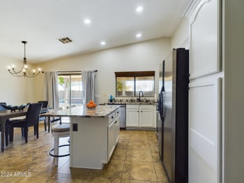 8735 W Royal Palm Rd, Peoria, AZ 85345