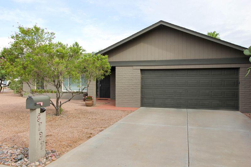 8737 E Monterey Way, Scottsdale, AZ 85251